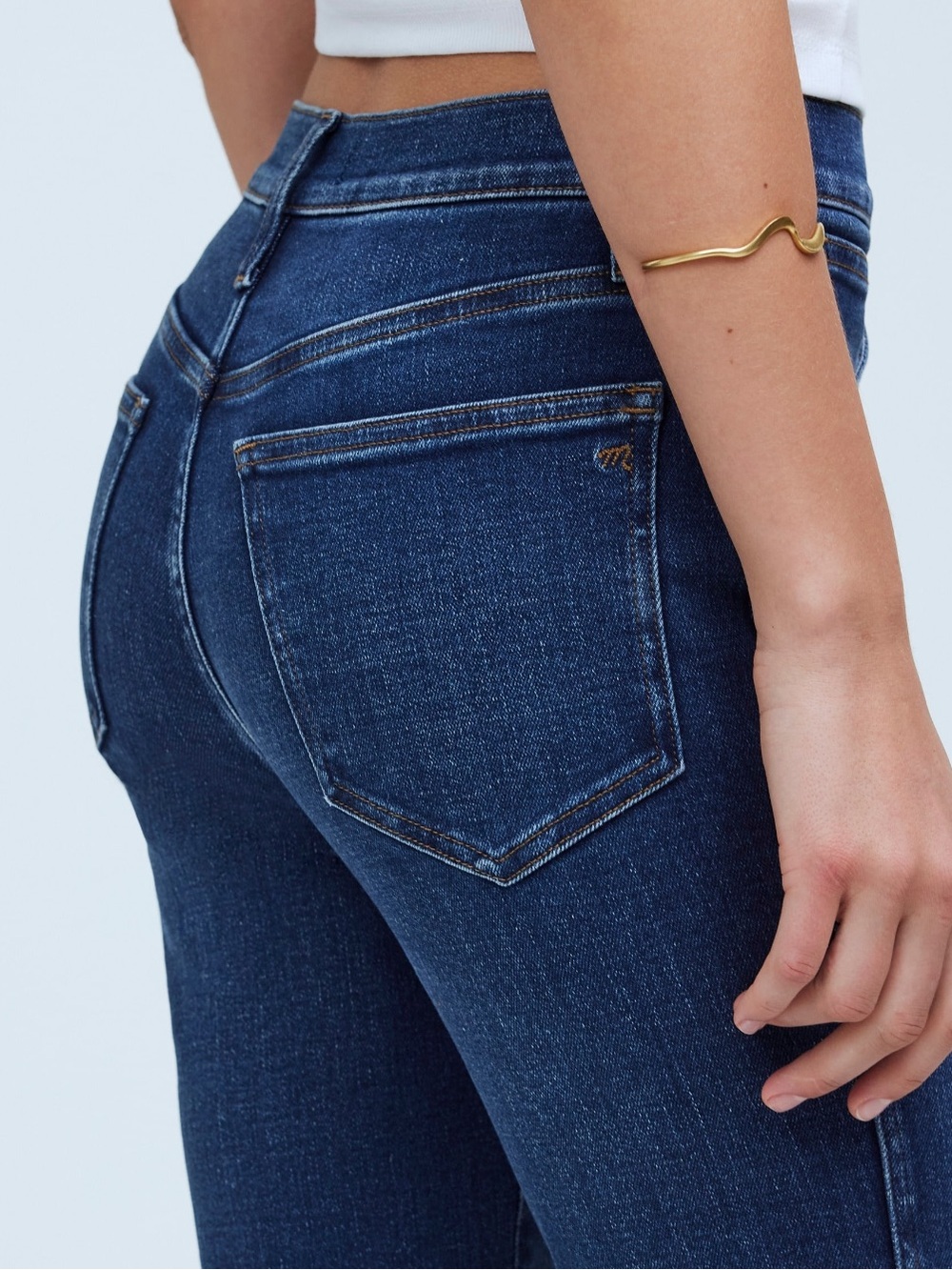 Madewell Petite Mid-Rise Stovepipe Jeans in Dahill Wash